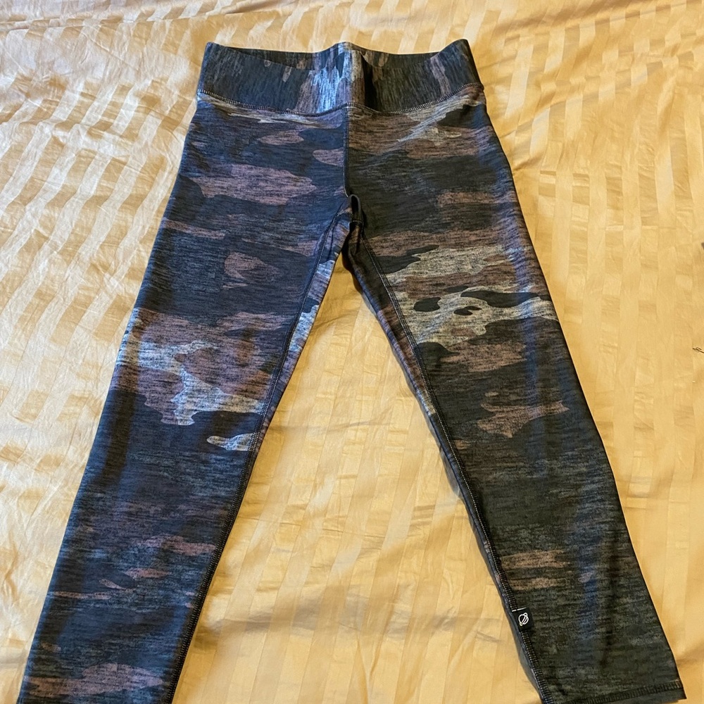 NWOT Terez Crop Camo Legging